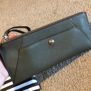 Henri Bendel Wristlet